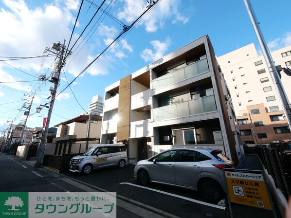 マヌールの物件外観写真